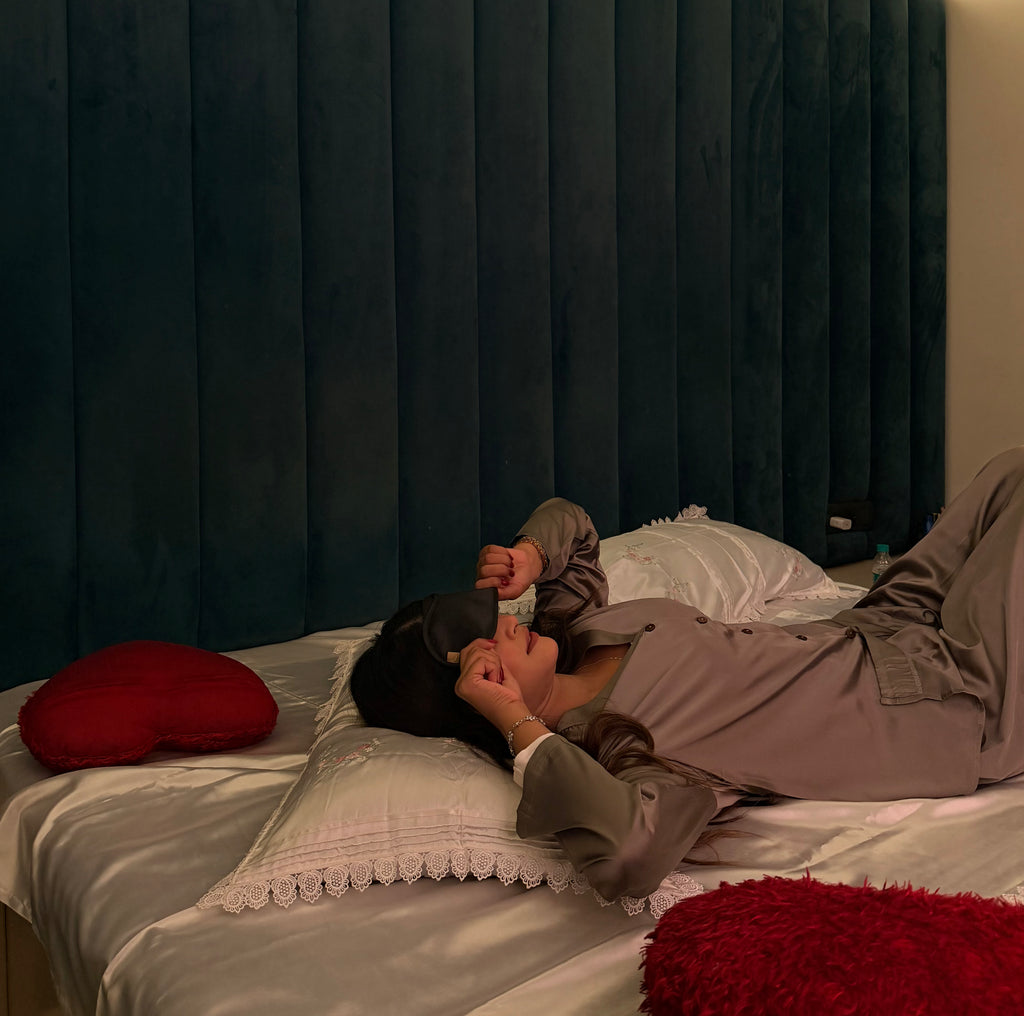 Grey Aura (Christmas Edition)